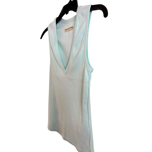 Free People We The Free Neria Tank Top Niagara Mist V Neck Size Small Essential - Picture 2 of 5
